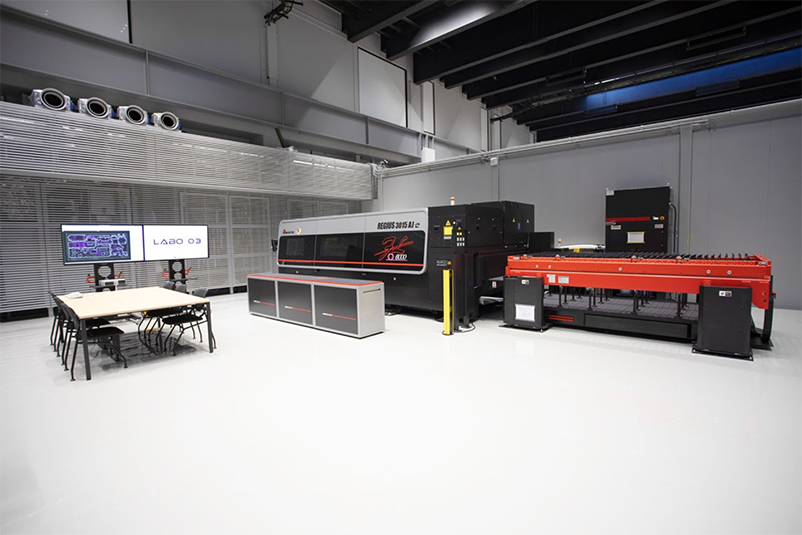 LABO room equipped with the latest laser processing machine