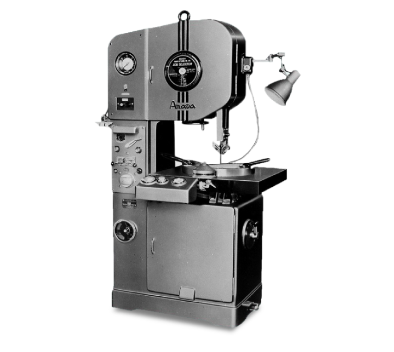 Photo：Vertical band sawing machine “Contour machine